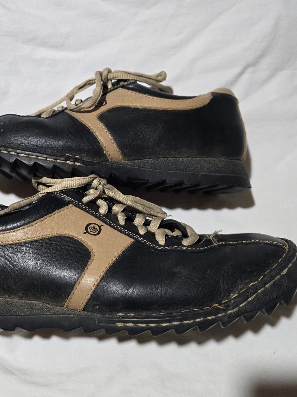 Born Mens 10.5 Driving Shoes Black Tan Leather Sneakers Comfort Loafers B3455